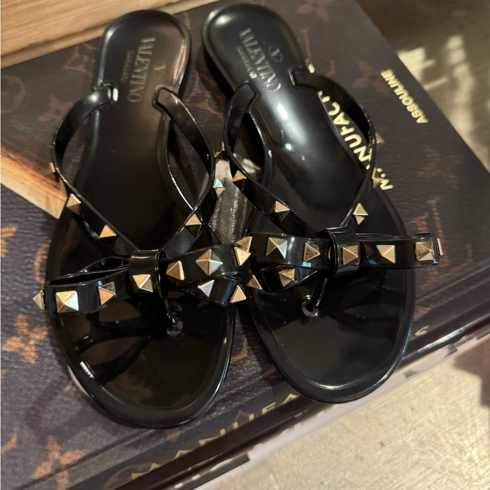 VALENTINO RUBBER ROCKSTUD THONG - Picture 3 of 8